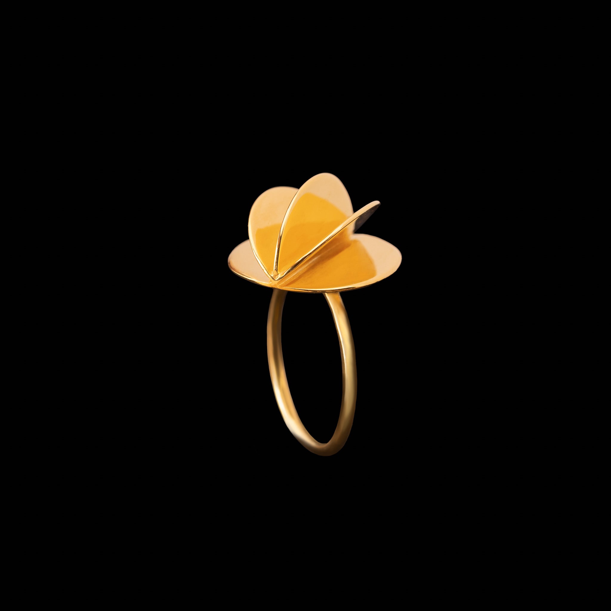 Chrysanthemum Circle Ring