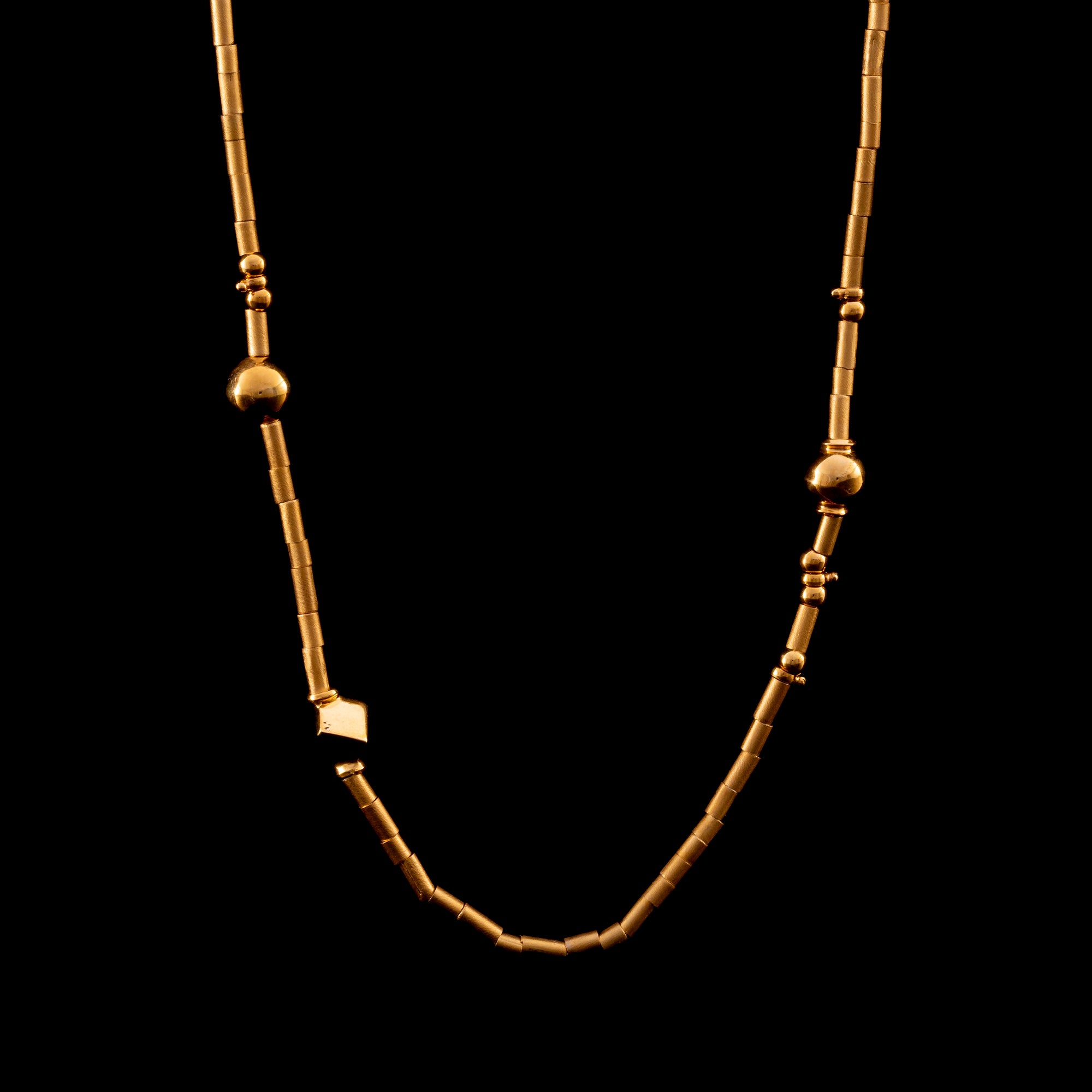 Yellow Chain, Yellow Geometric Details