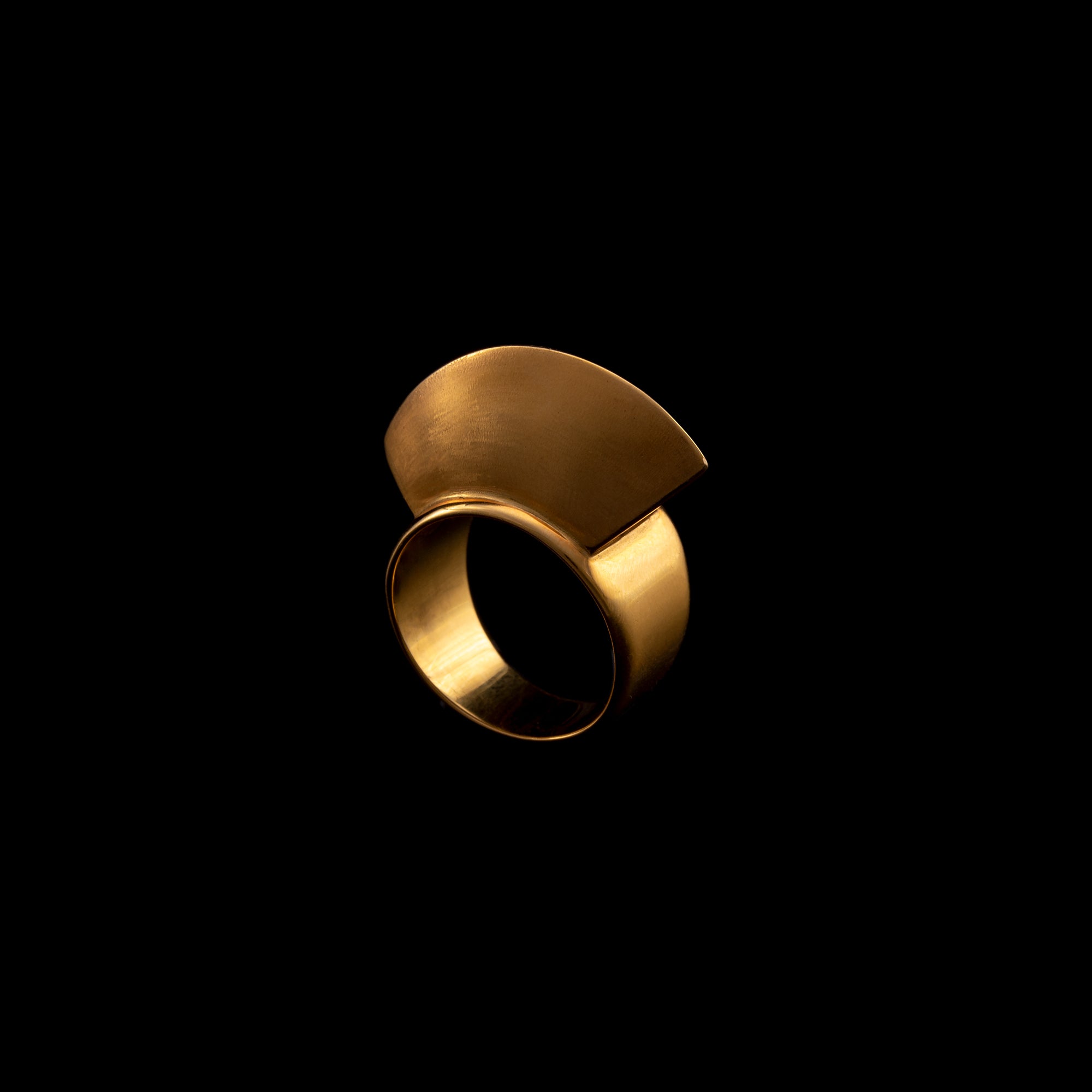 Χρυσό Δαχτυλίδι 18Κ Progressive Helmet Ring
