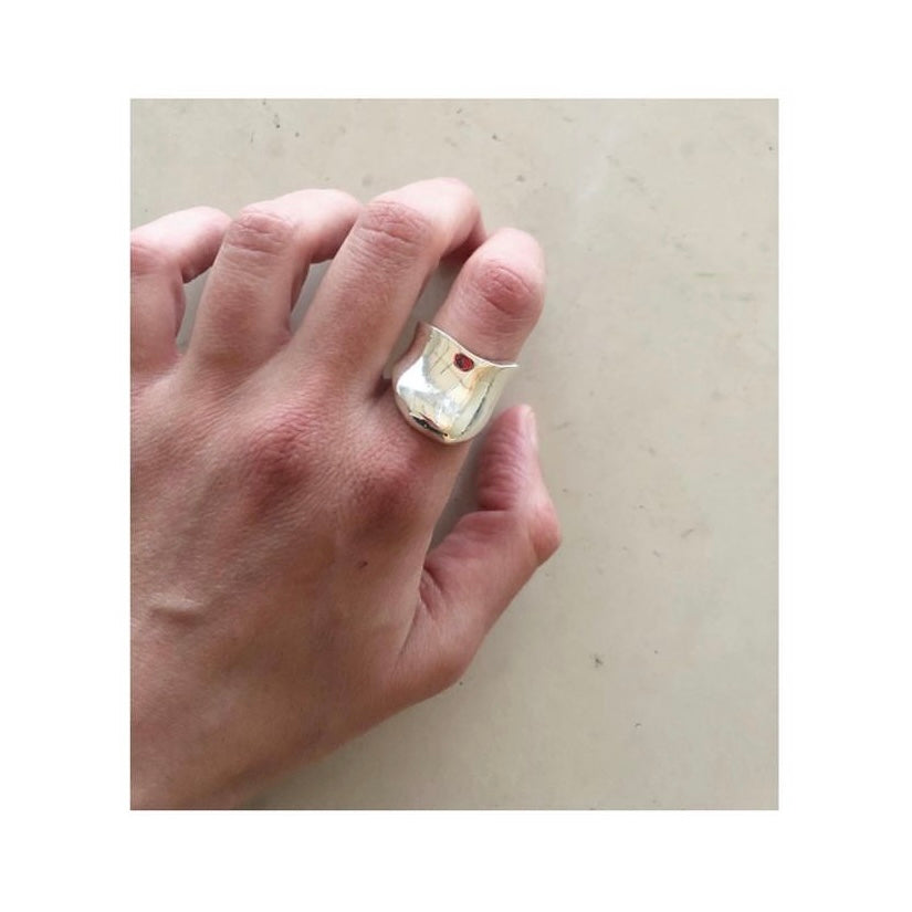Ασημένιο δαχτυλίδι ειδικά για το δείκτη ή το μεσαίο δάχτυλο 
